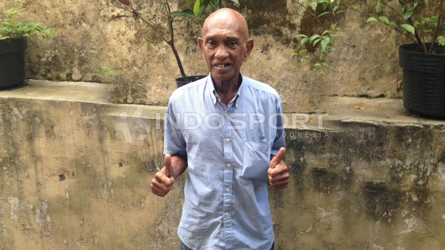 Mantan pemain Persib Bandung era 1960-an sampai 1979, Max Timisela. - INDOSPORT